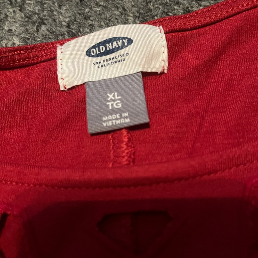 Red blouse - Picture 2 of 3